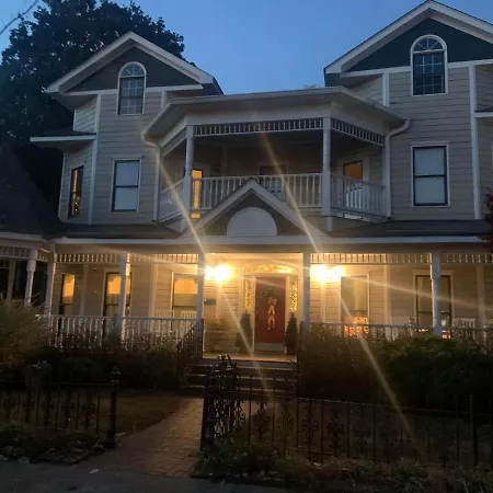 The 1425 Inn-3